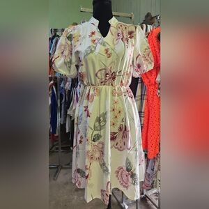 Floral Puff-Sleeve Midi Dress in Cream and Pink